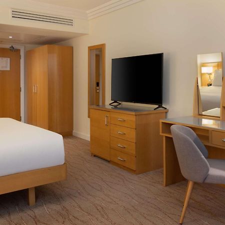 Hotel Hilton Dublin Airport Cloghran Exterior foto