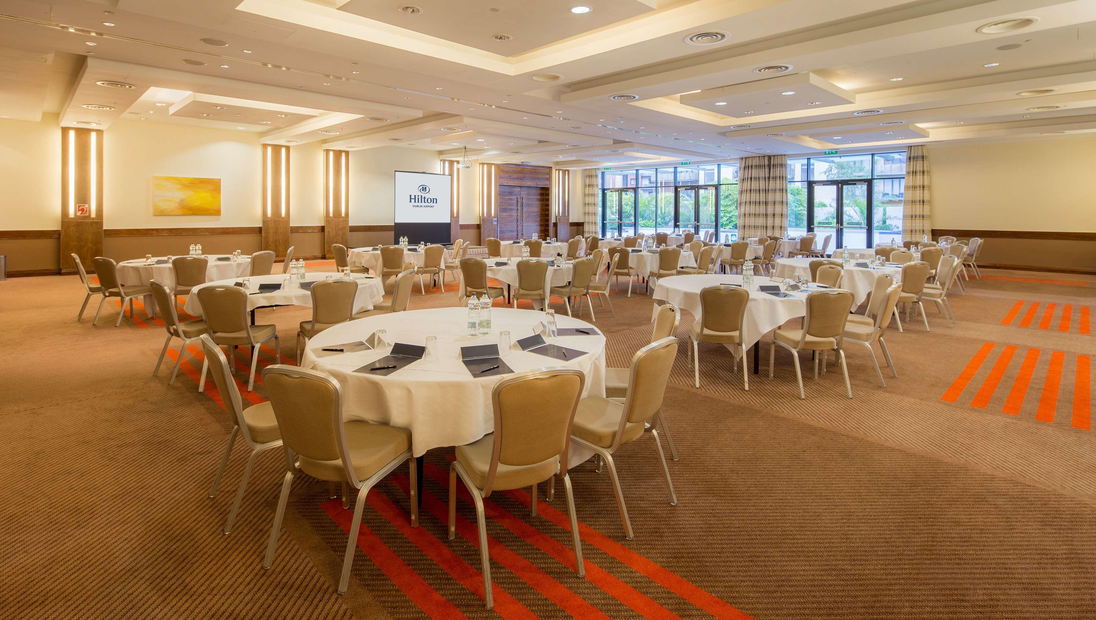 Hotel Hilton Dublin Airport Cloghran Exterior foto