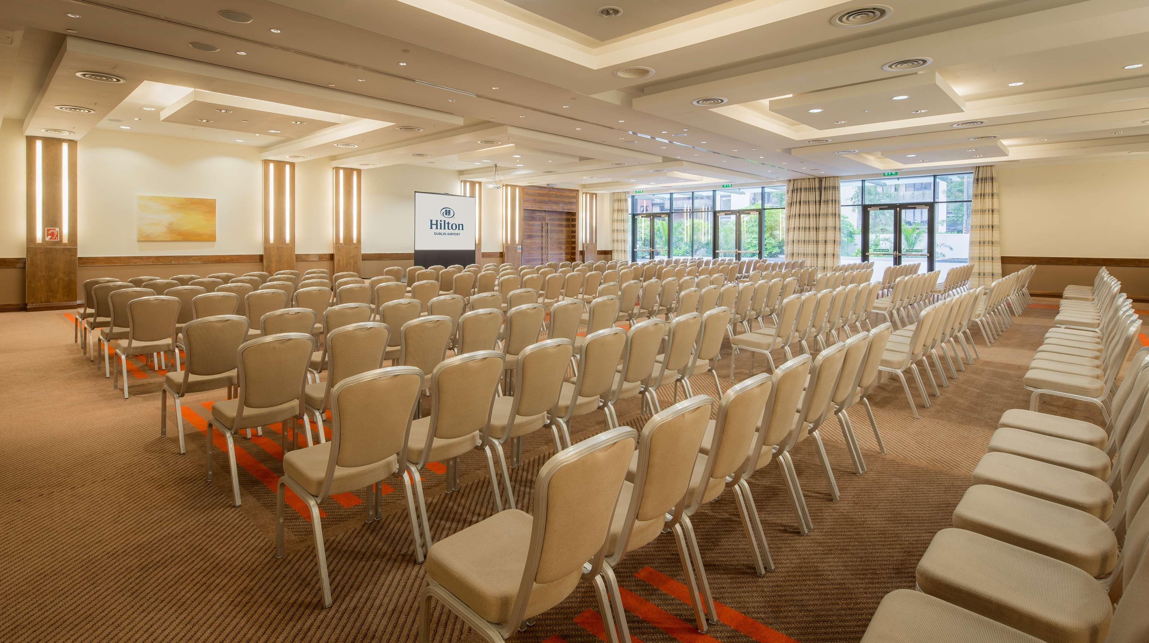 Hotel Hilton Dublin Airport Cloghran Exterior foto