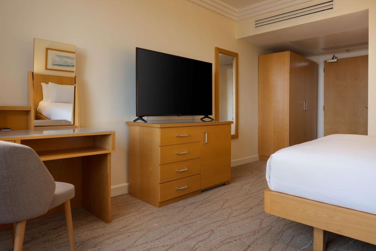 Hotel Hilton Dublin Airport Cloghran Exterior foto