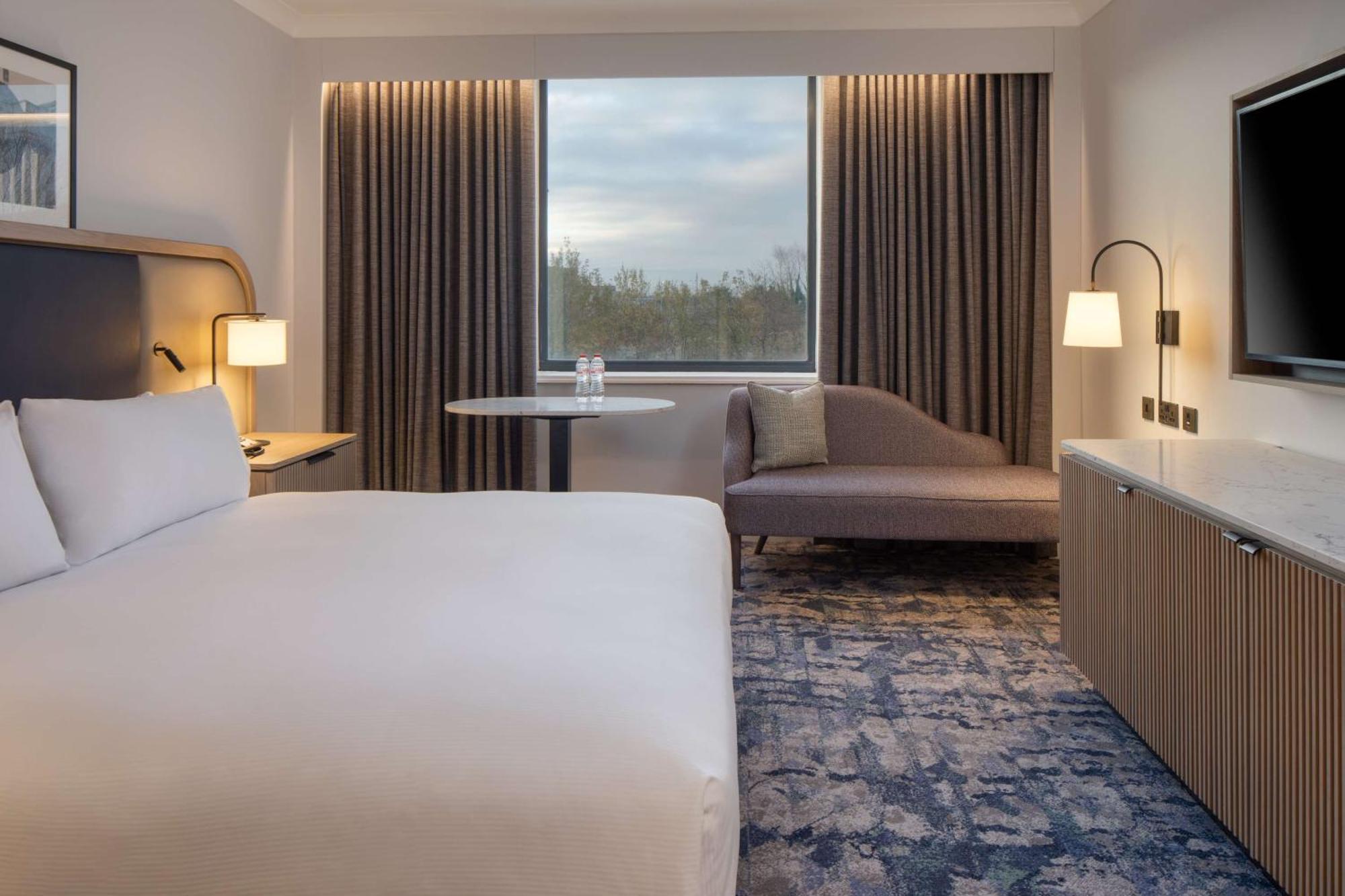 Hotel Hilton Dublin Airport Cloghran Exterior foto