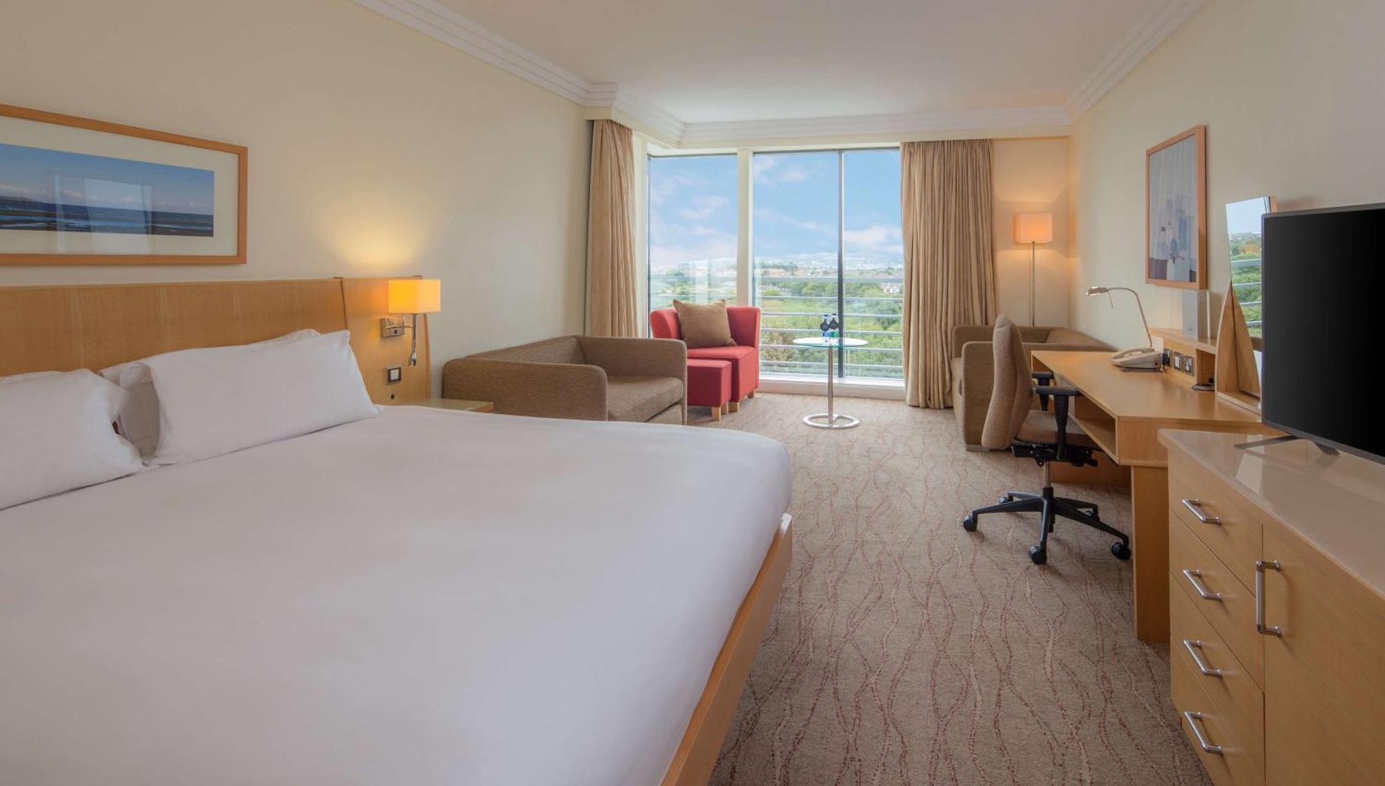 Hotel Hilton Dublin Airport Cloghran Exterior foto