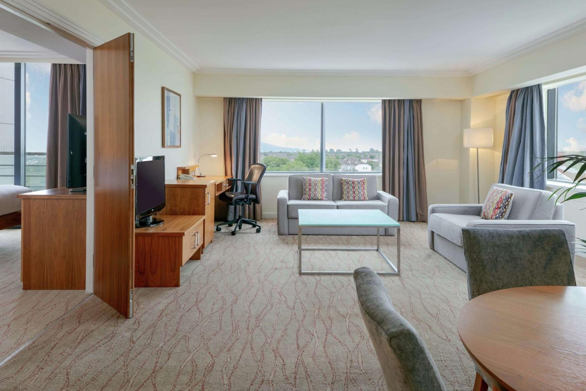 Hotel Hilton Dublin Airport Cloghran Exterior foto