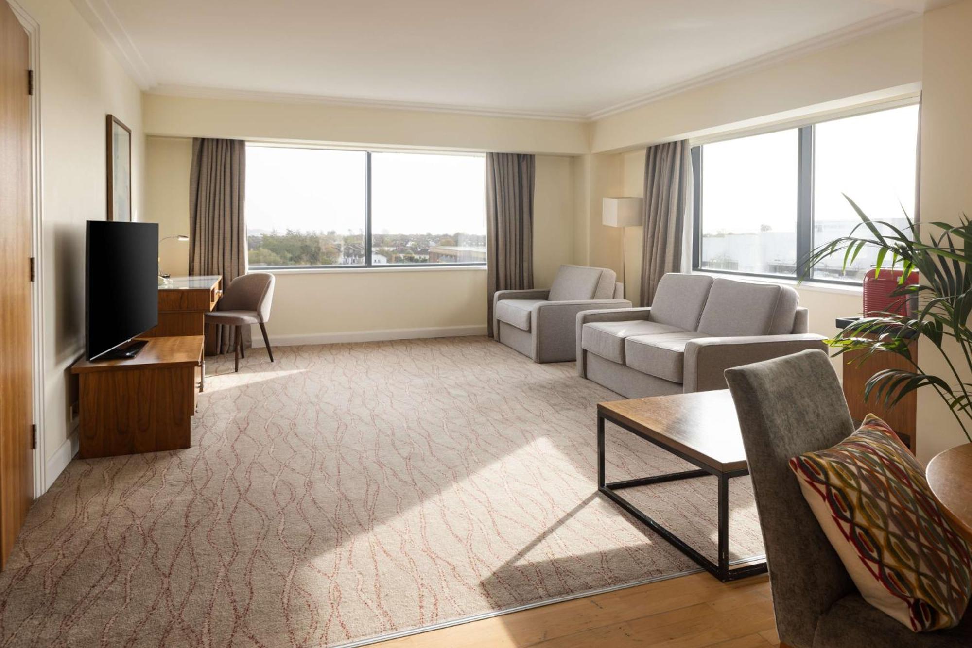Hotel Hilton Dublin Airport Cloghran Exterior foto